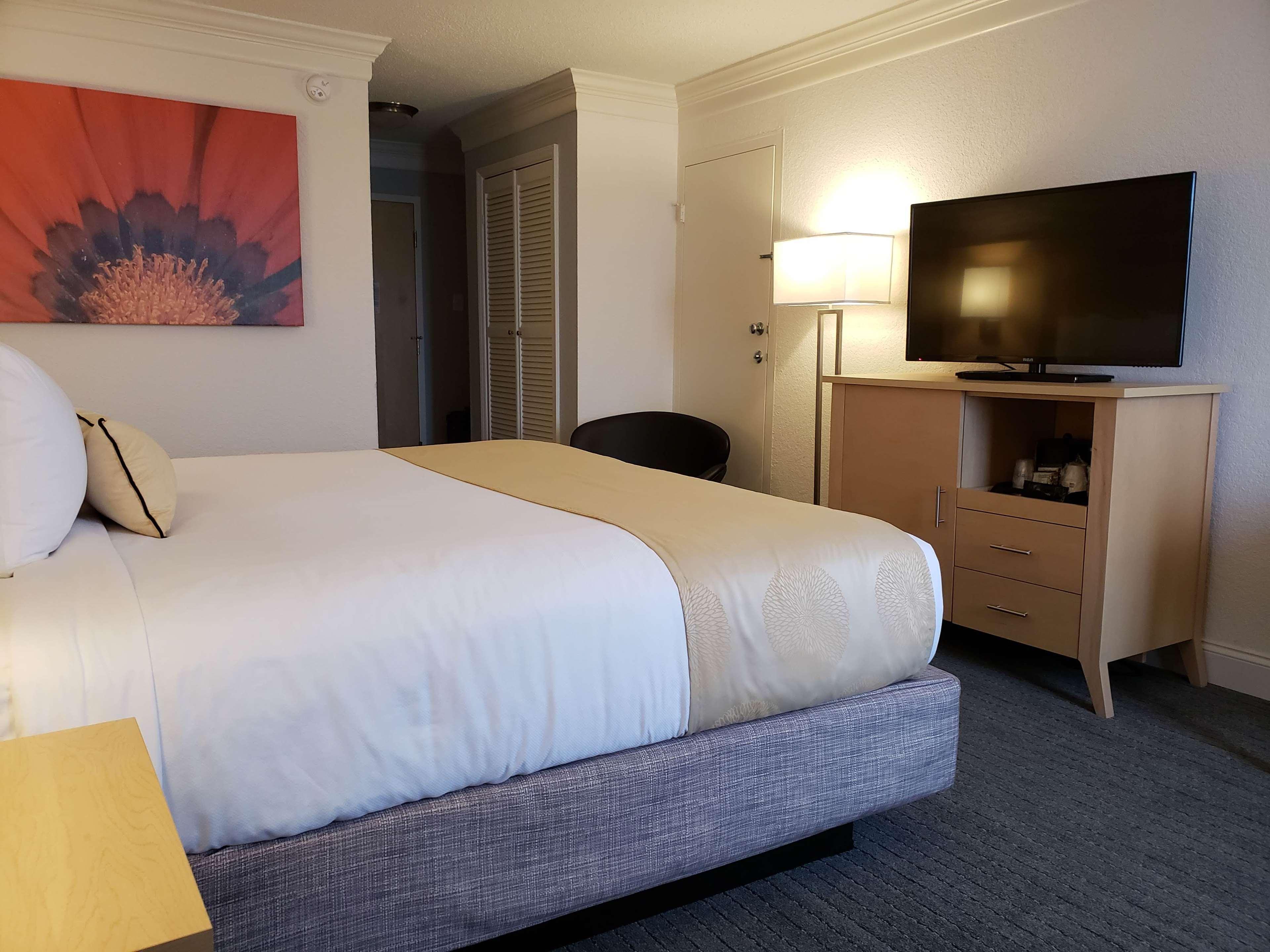 Best Western Plus University Inn Вінстон-Сейлем Екстер'єр фото